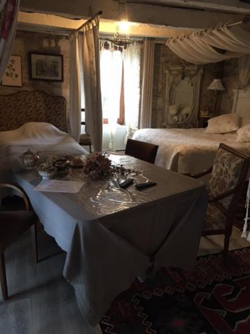 Bed and Breakfast Le Moulin à huile à Vailhourles Extérieur photo