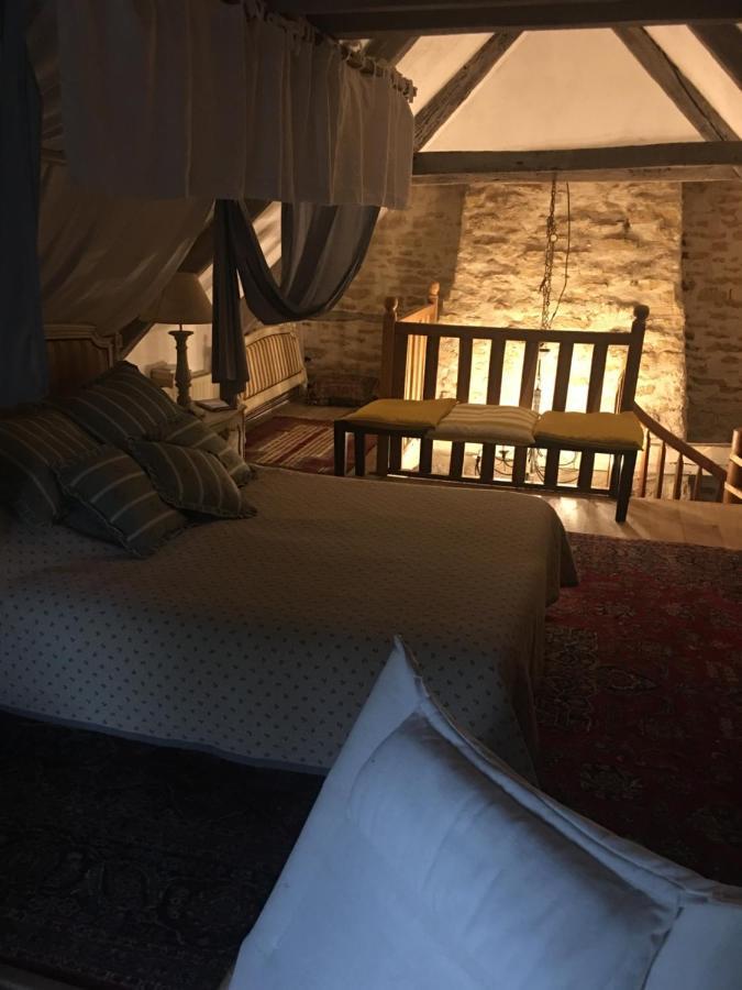 Bed and Breakfast Le Moulin à huile à Vailhourles Extérieur photo