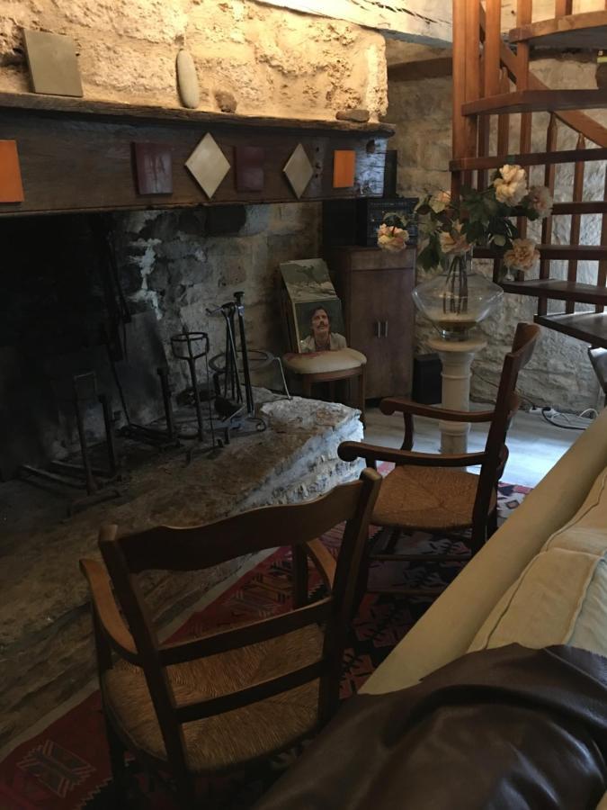 Bed and Breakfast Le Moulin à huile à Vailhourles Extérieur photo