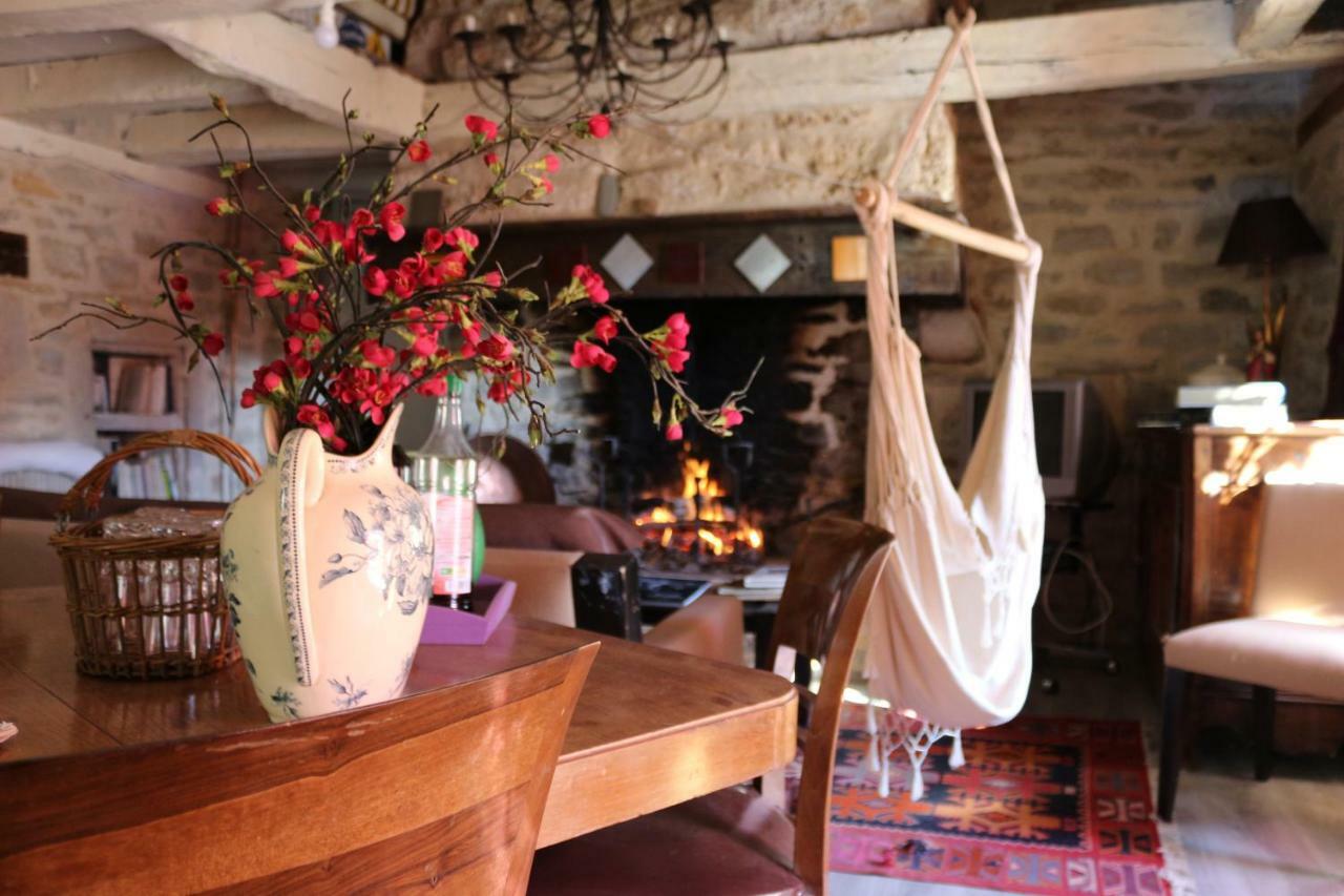 Bed and Breakfast Le Moulin à huile à Vailhourles Extérieur photo