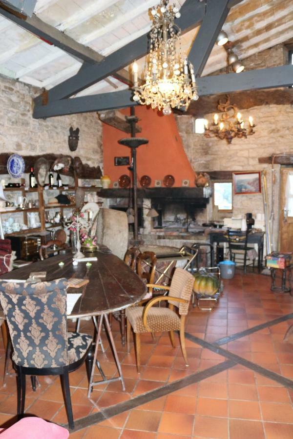 Bed and Breakfast Le Moulin à huile à Vailhourles Extérieur photo