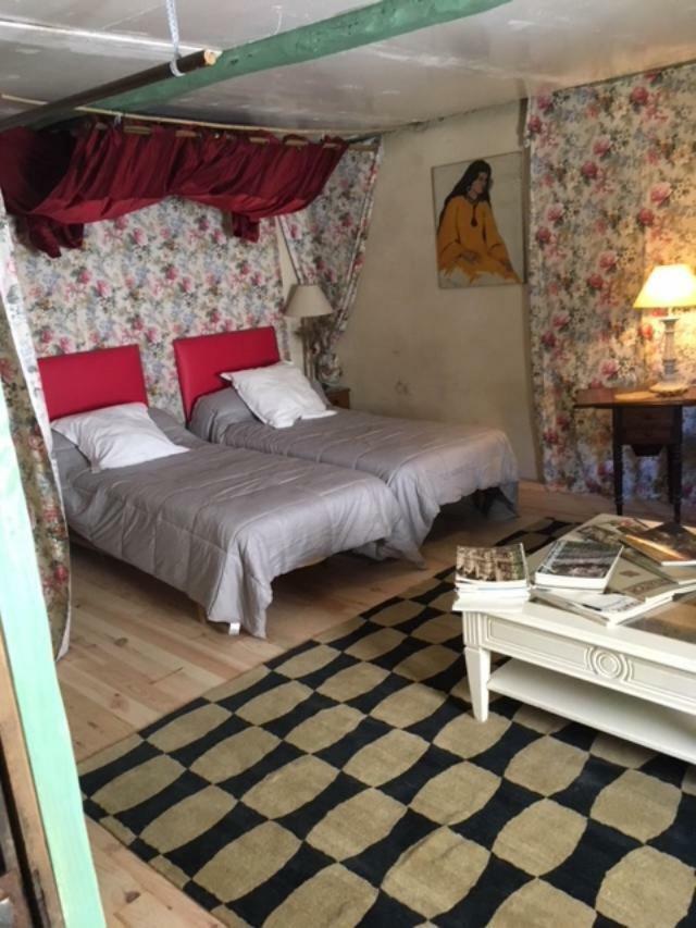 Bed and Breakfast Le Moulin à huile à Vailhourles Extérieur photo